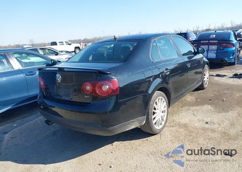 2008 Volkswagen Jetta Wolfsburg Edition из США, поврежденный, VIN 3VWRJ71K68M187635